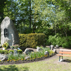 Schilldenknal  mit Parkbank 12.05.2019
